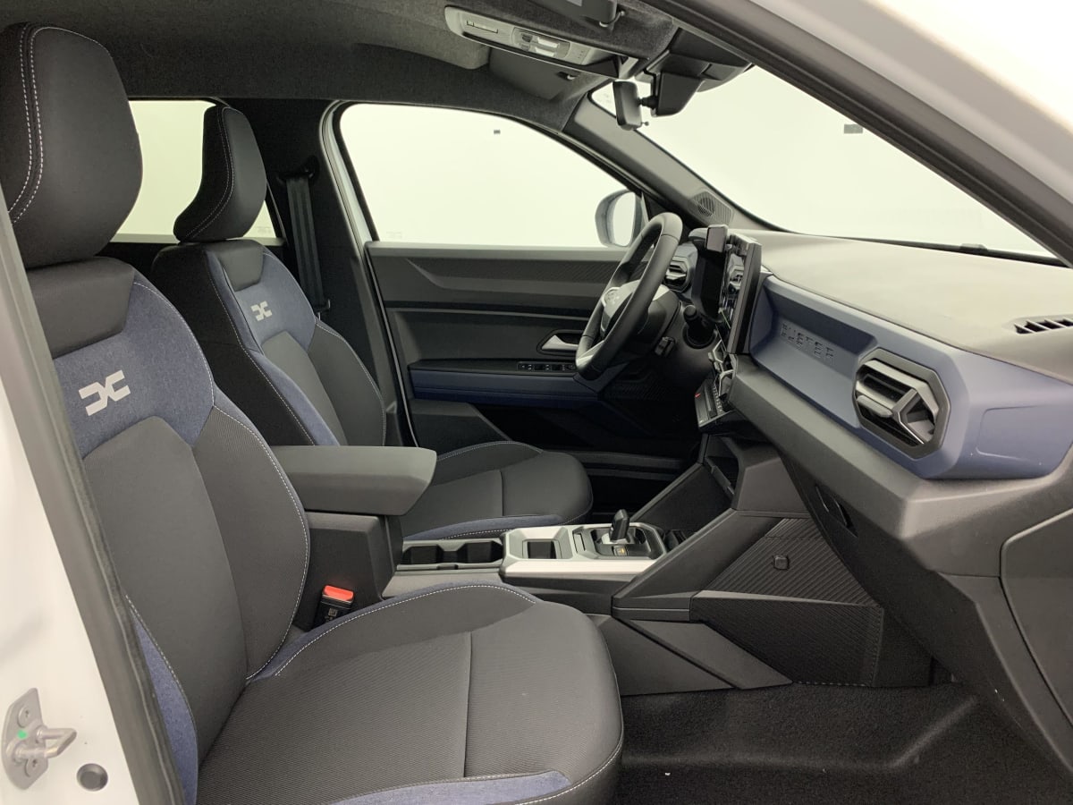 360438_p2 - DACIA - DUSTER - 2025 - photo 9