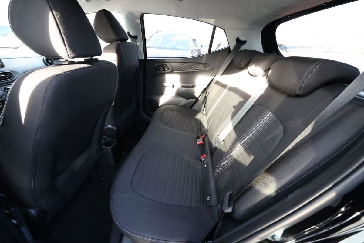 368589_p2 - HYUNDAI - I 10 - 2025 - photo 10