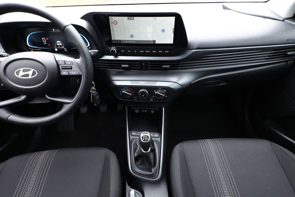 358494_p2 - HYUNDAI - I 20 - 2025 - photo 8