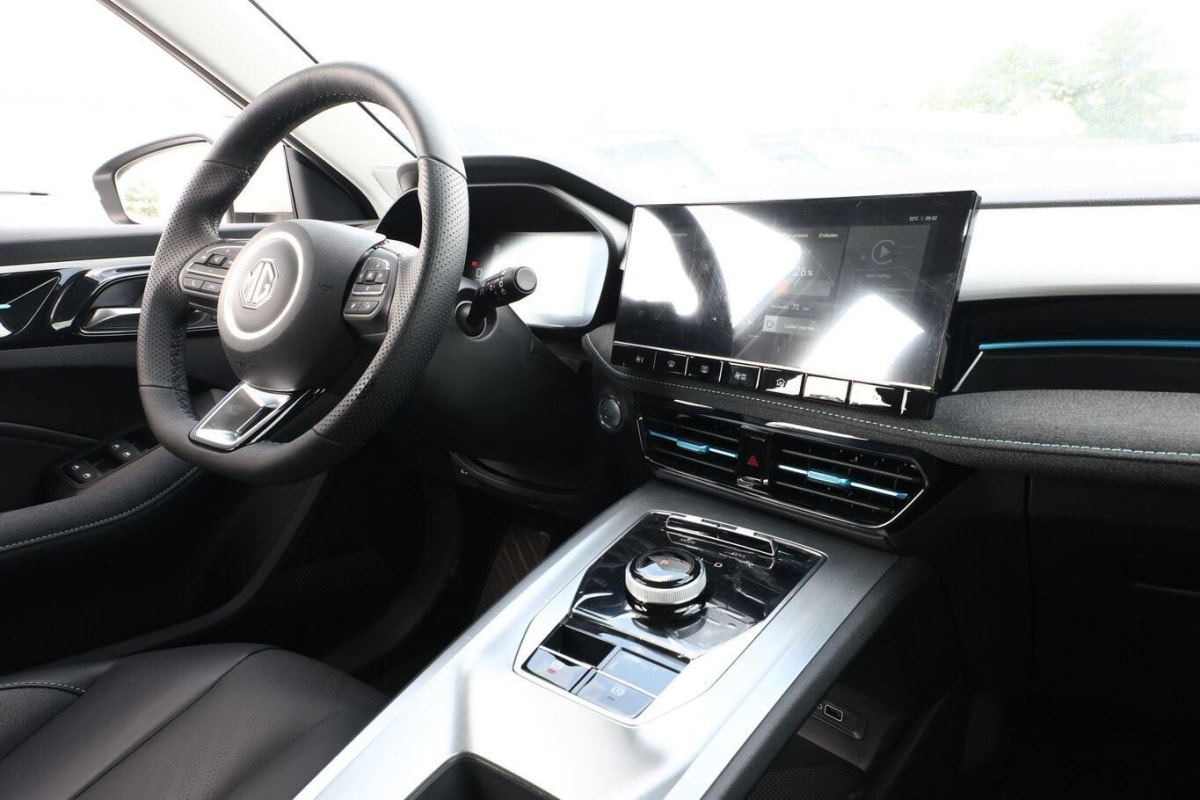 368583_p2 - MG - MG5 - 2025 - photo 9