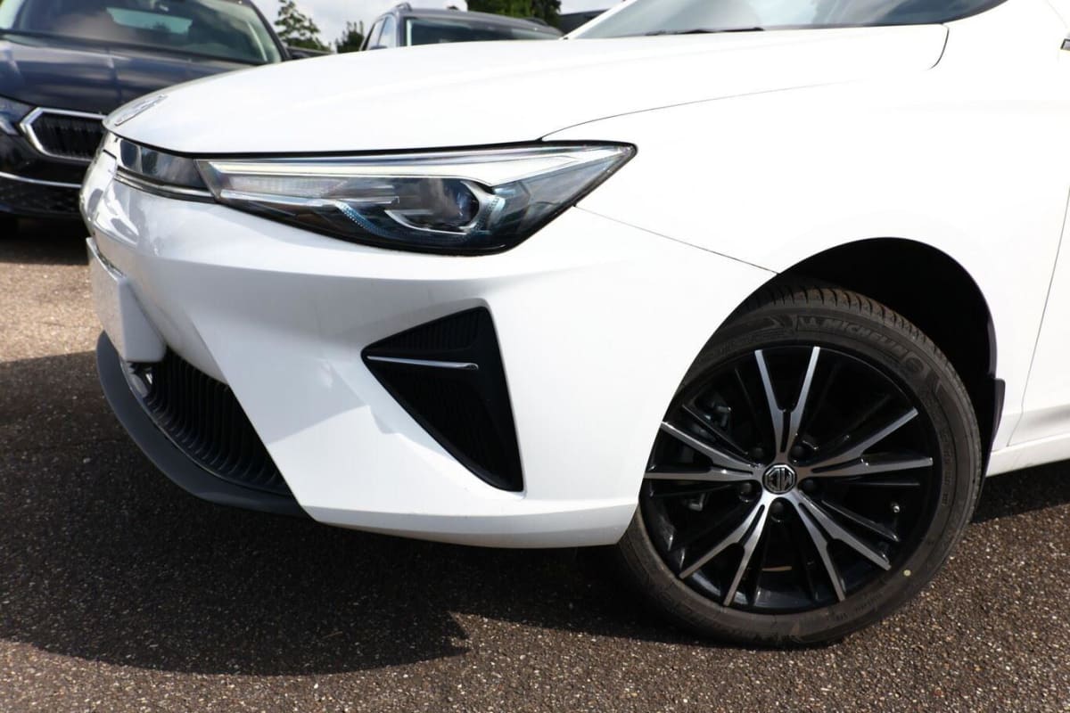 368583_p2 - MG - MG5 - 2025 - photo 5