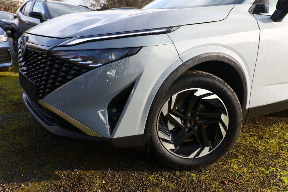 368399_p2 - NISSAN - QASHQAI - 2025 - photo 5