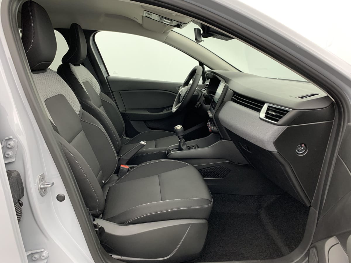 361893_p2 - RENAULT - CLIO 5 - 2025 - photo 9