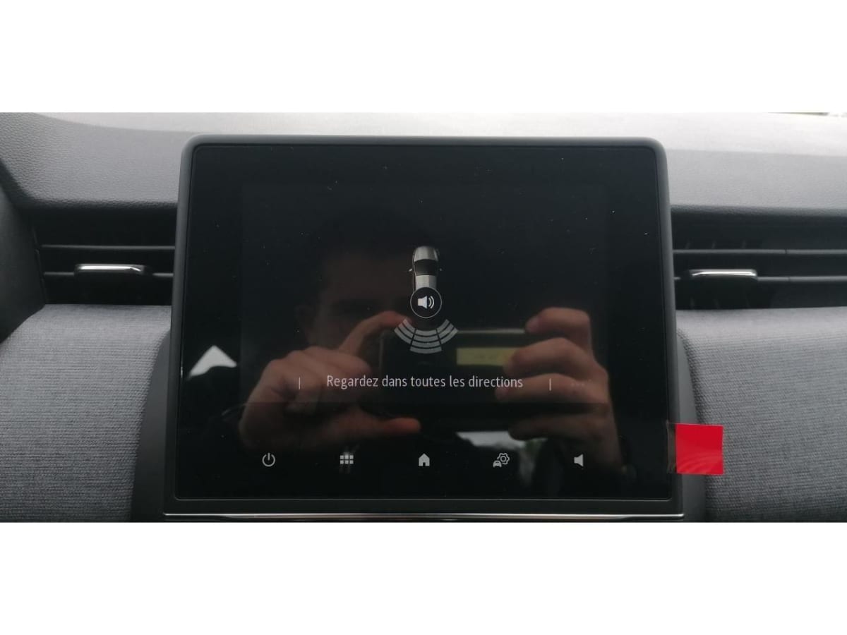 356597_p2 - RENAULT - CLIO - 2025 - photo 8