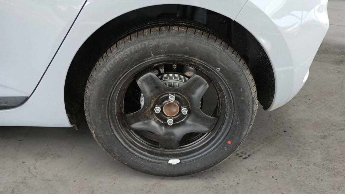 368174_p2 - RENAULT - CLIO 5 - 2025 - photo 4