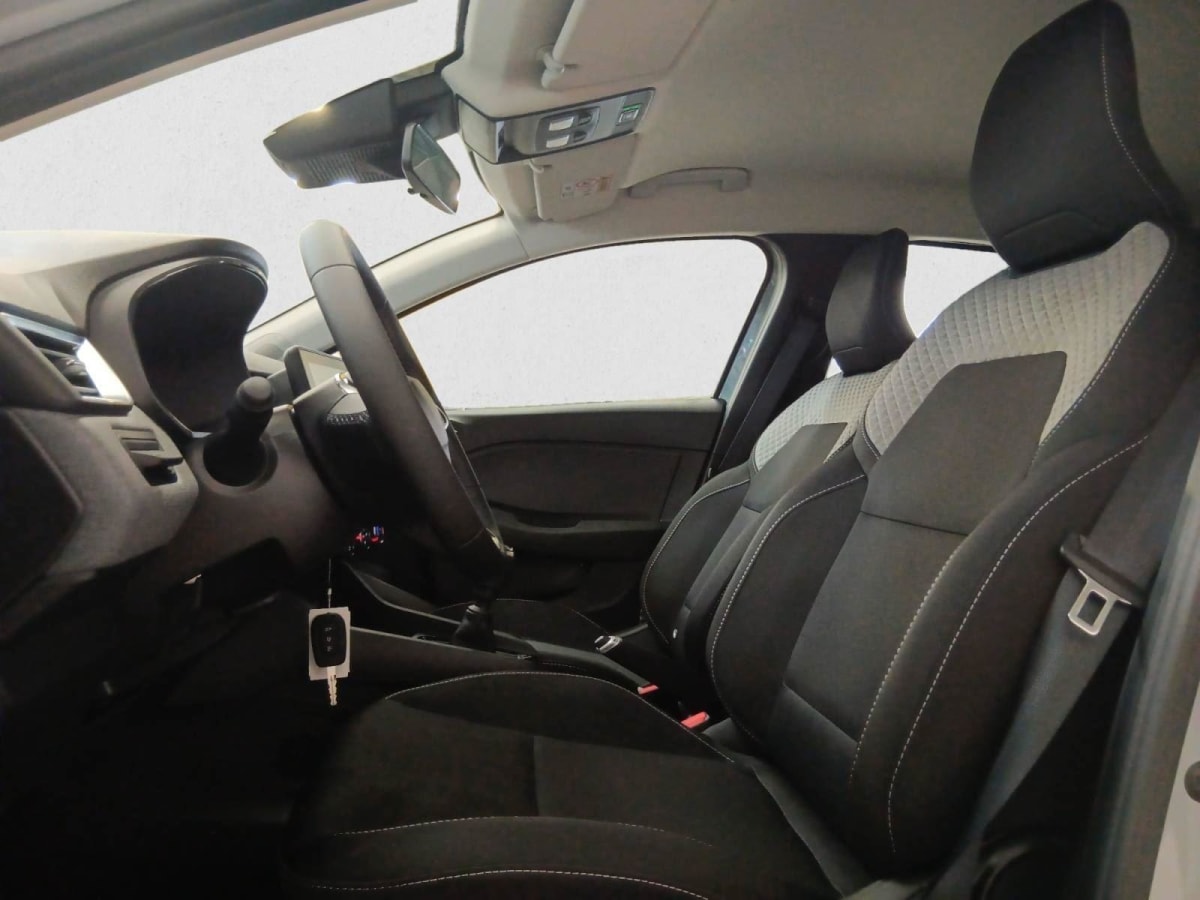 367663_p2 - RENAULT - CLIO 5 - 2025 - photo 8