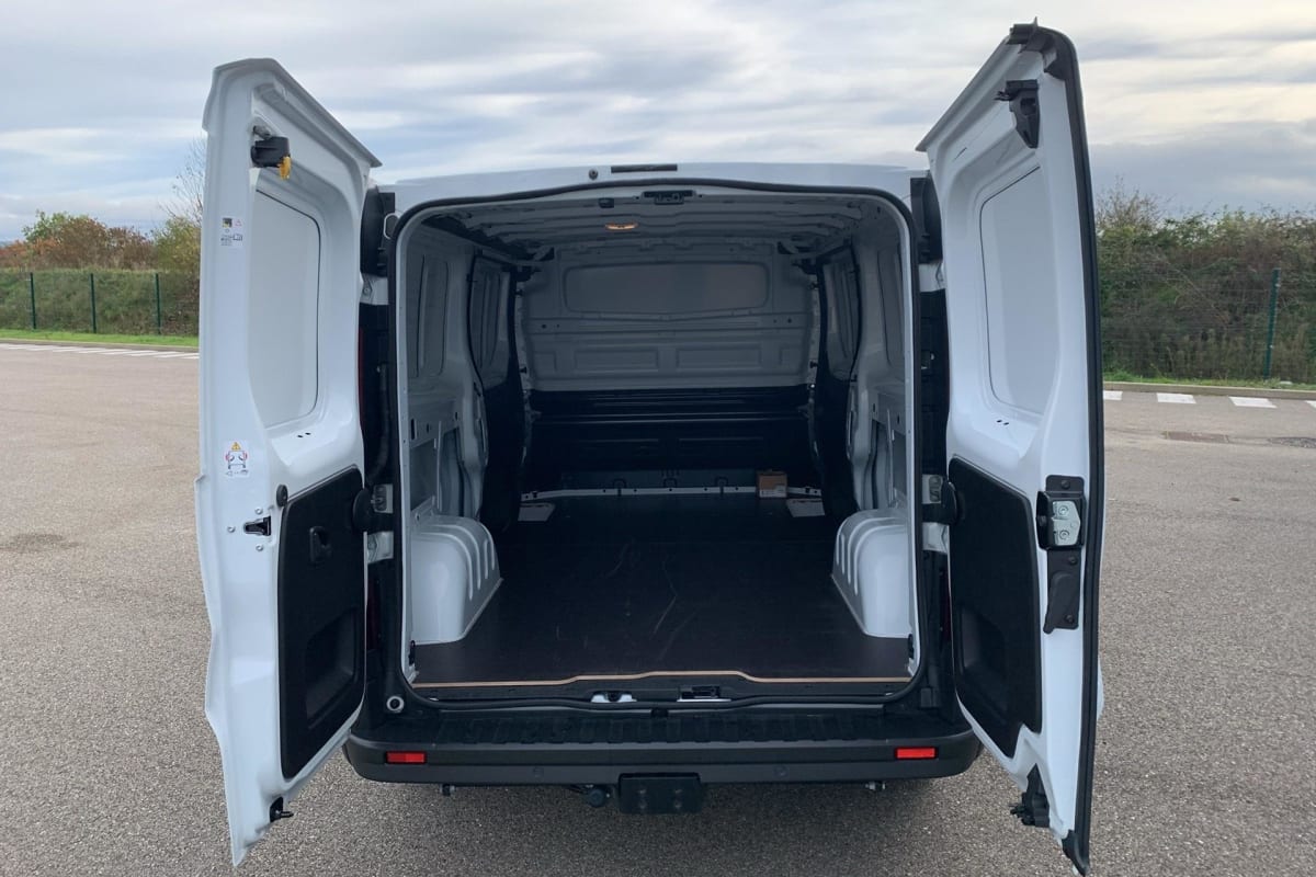 358213_p2 - RENAULT - TRAFIC - 2025 - photo 10