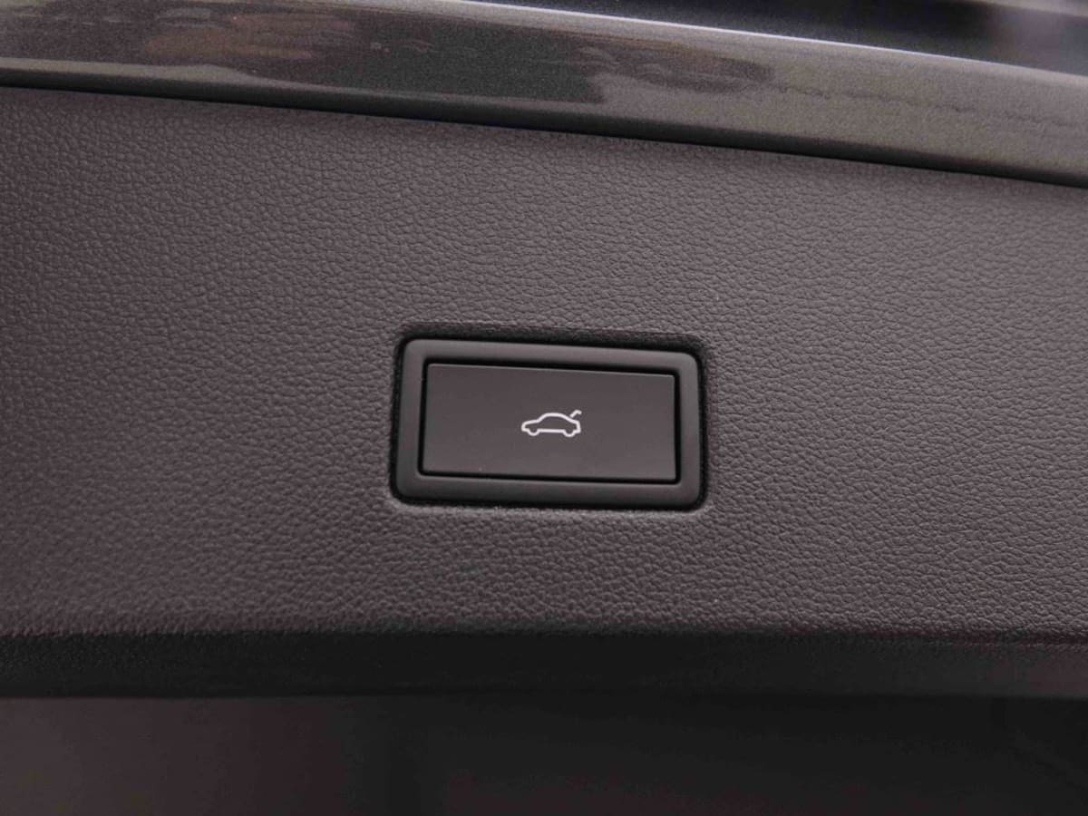 371178_p2 - VOLKSWAGEN - T ROC - 2025 - photo 7