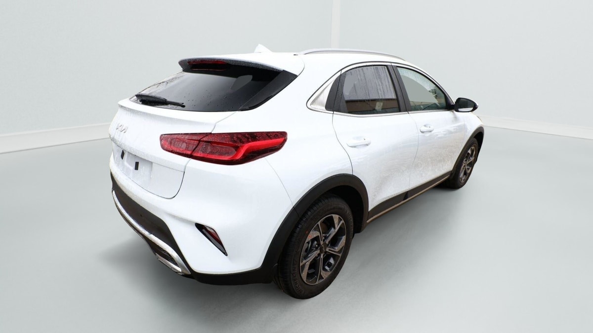 372892_p2 - KIA - XCEED - 2026 - photo 3