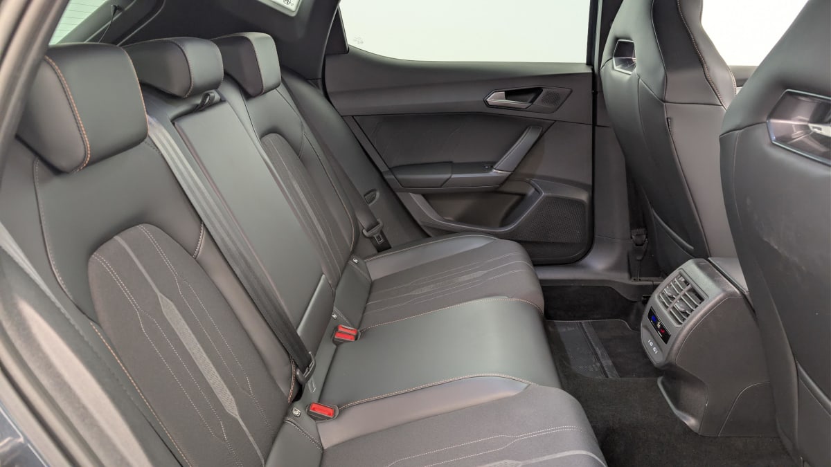 366639_p2 - CUPRA - LEON - 2021 - photo 10