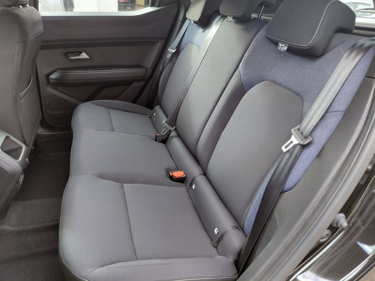 372693_p2 - DACIA - DUSTER - 2025 - photo 7