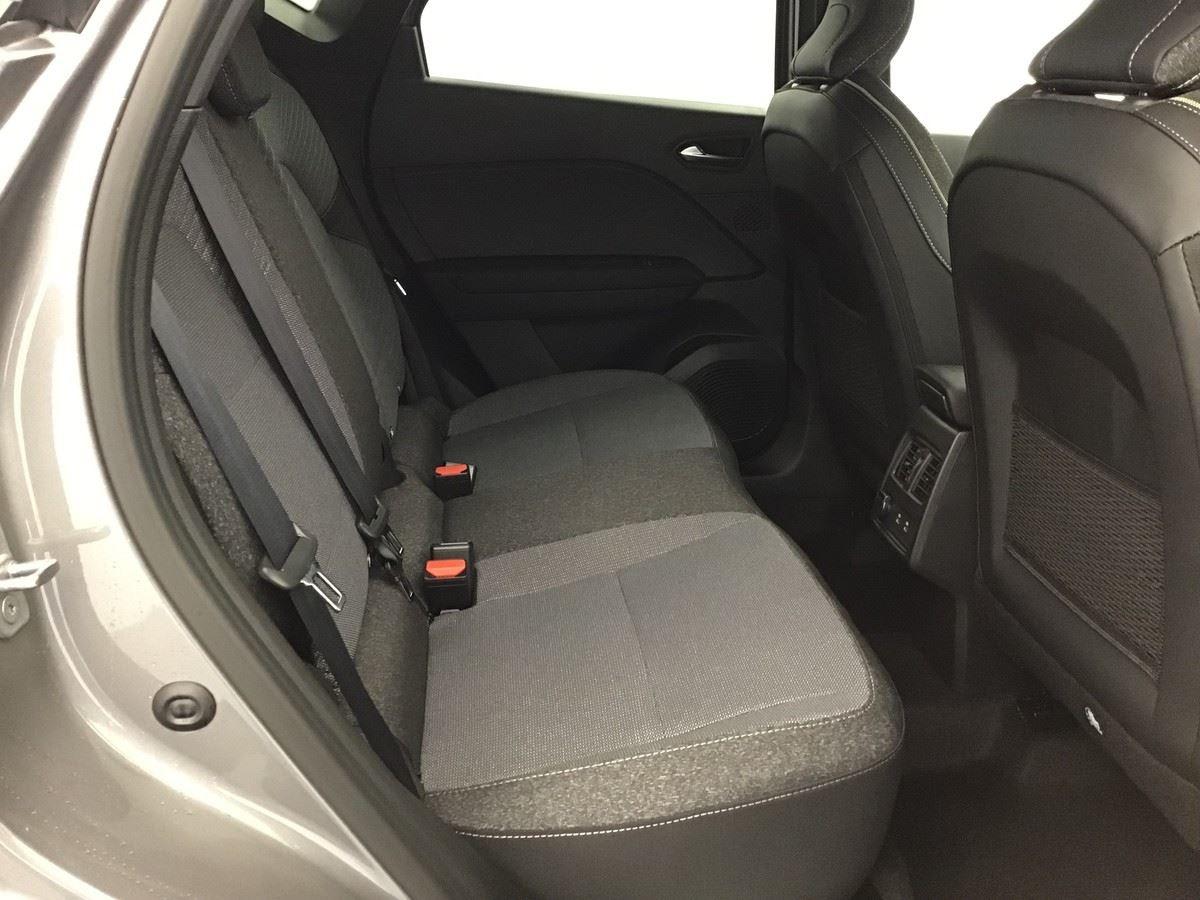 369845_p2 - RENAULT - CAPTUR - 2026 - photo 7