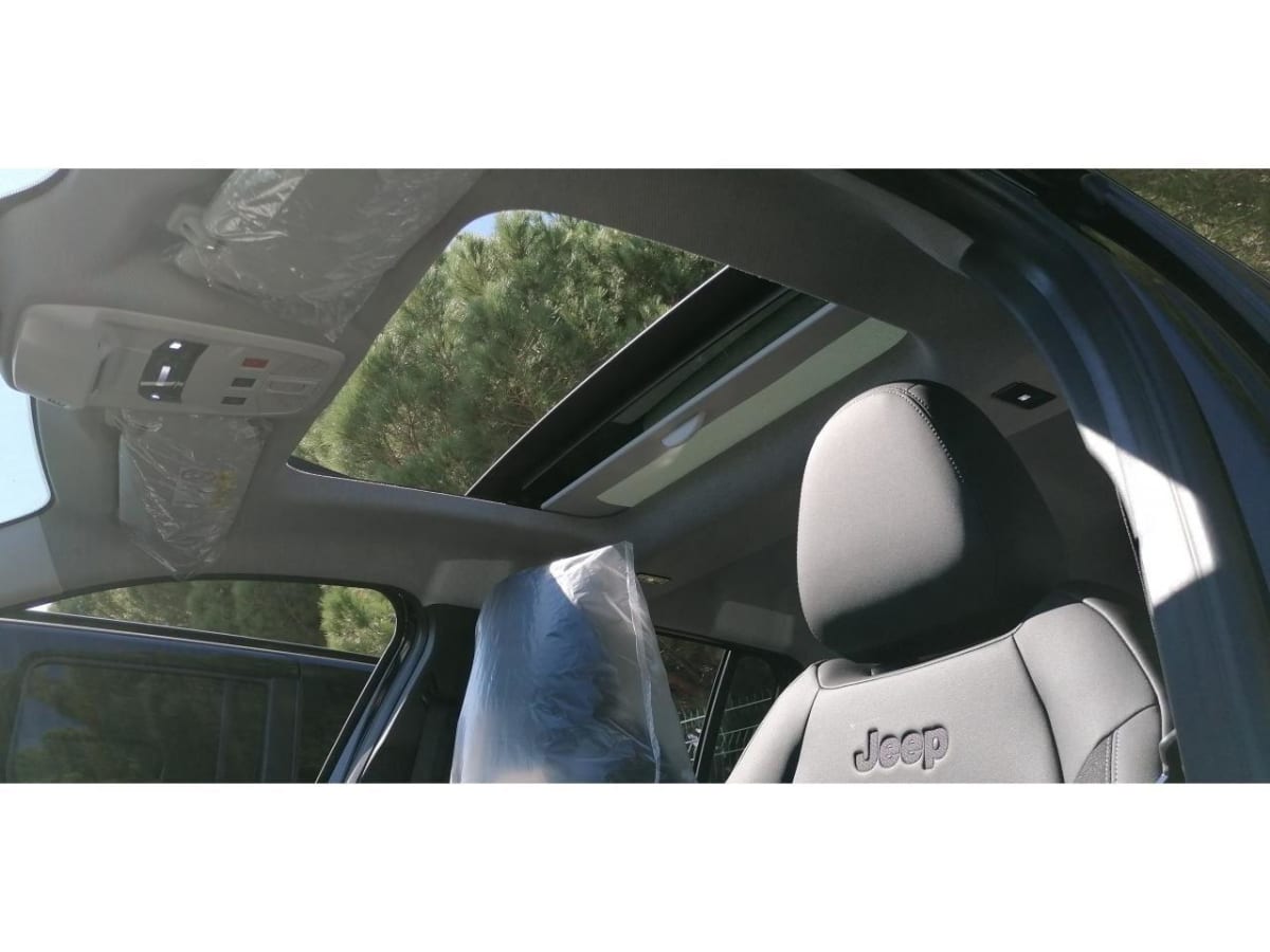 376356_p2 - JEEP - AVENGER - 2026 - photo 6